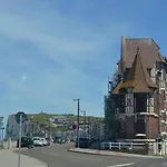 Le Treport Отель 2*